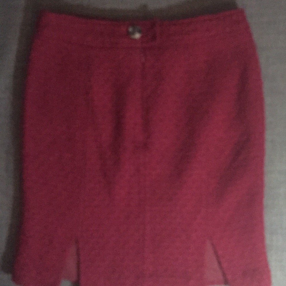 ✨Last chance✨Banana Republic Burgundy Skirt - Picture 2 of 5